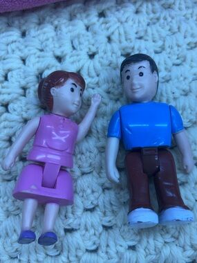 Kid connection figures mom & dad playset